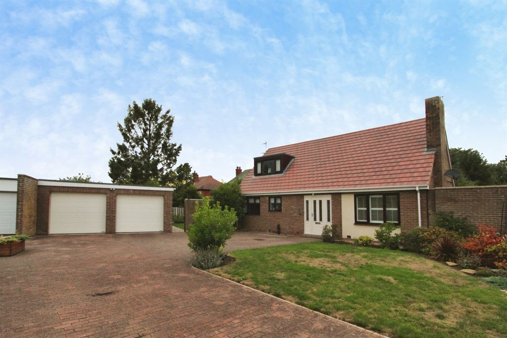 Property photo 1 of 15 (Main)
