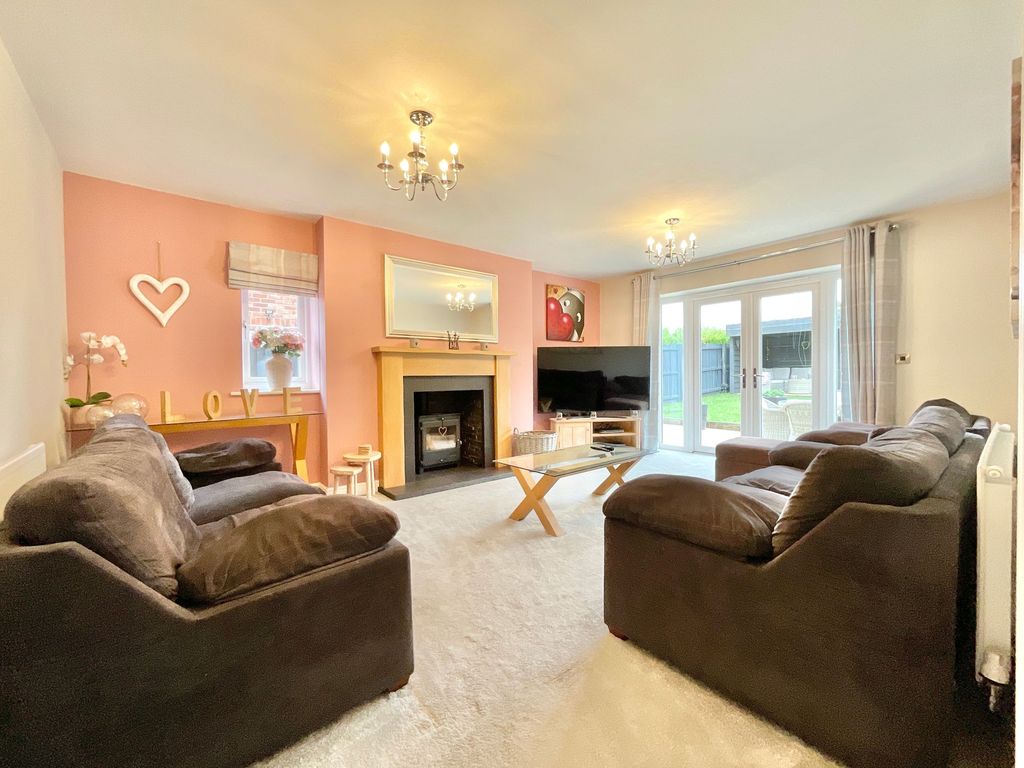 Property photo 3 of 39