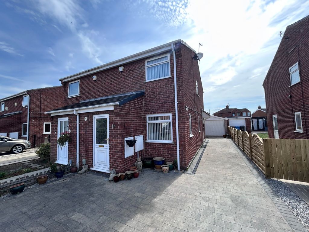Property photo 1 of 11 External