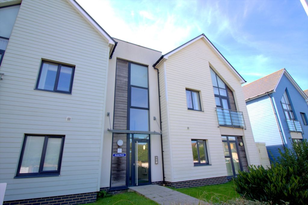 Property photo 1 of 13 Exterior