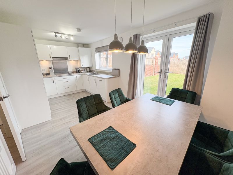 Property photo 1 of 12 Photo 11