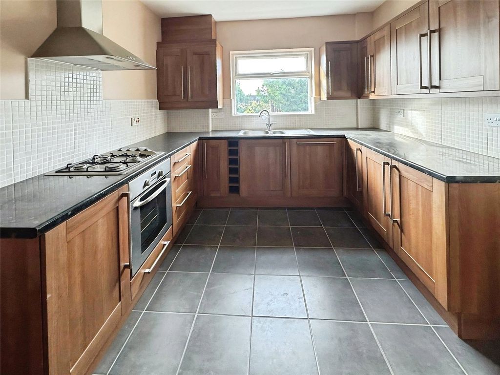 Property photo 2 of 14 Picture No. 02