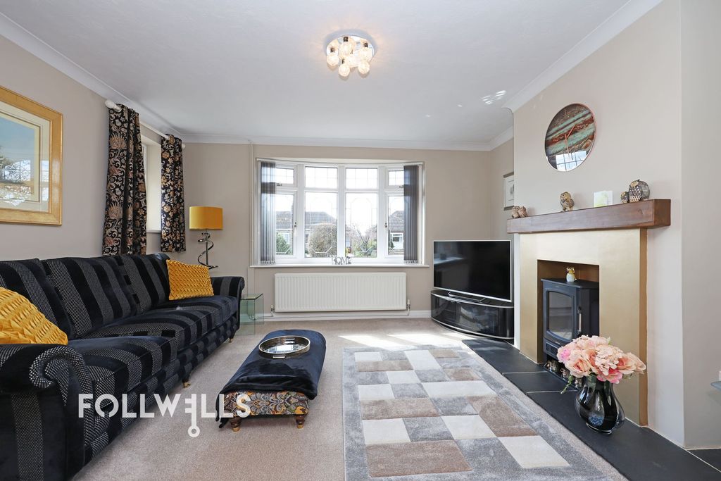 Property photo 2 of 21