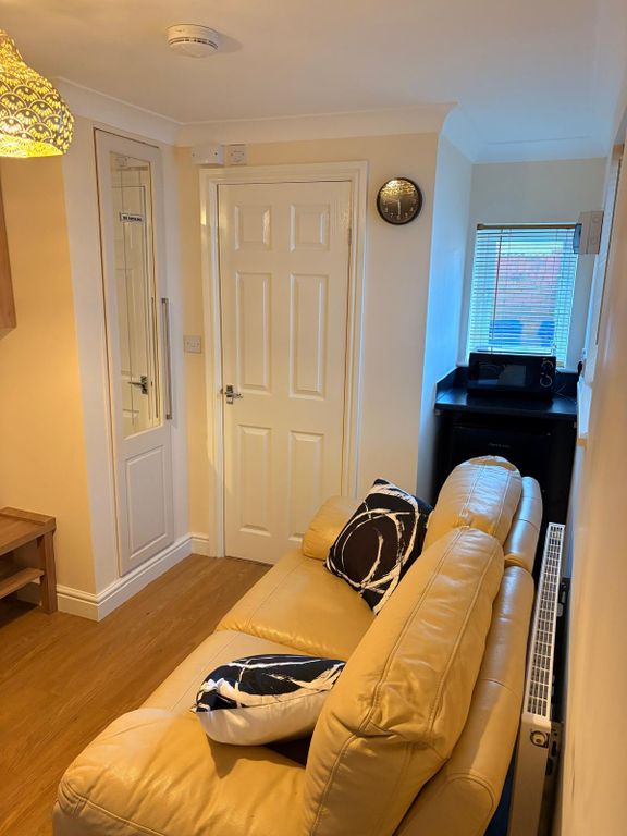 Property photo 3 of 7