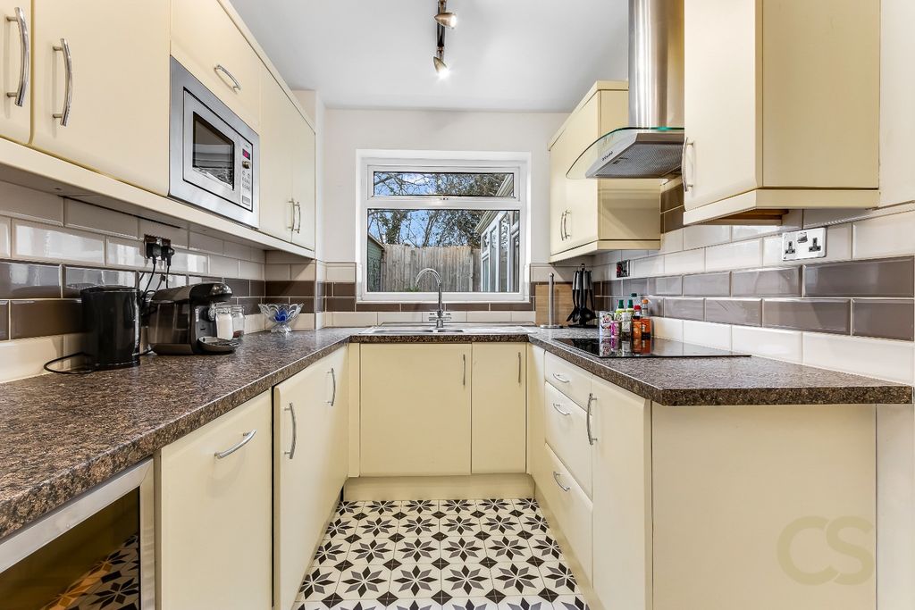 Property photo 2 of 19 3809714