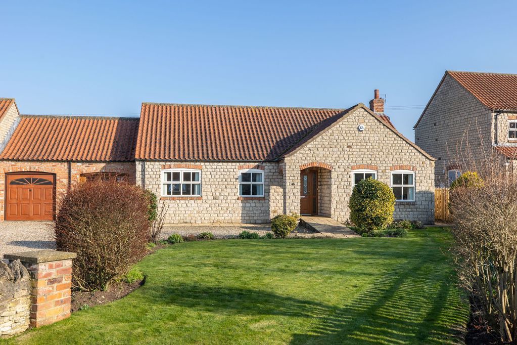 Property photo 1 of 17 Photo 1