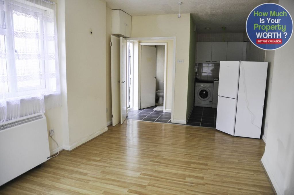 Property photo 2 of 4