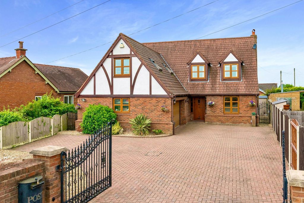 Property photo 3 of 54