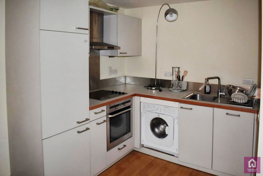 Property photo 2 of 8 Pbox-Img.Jpg