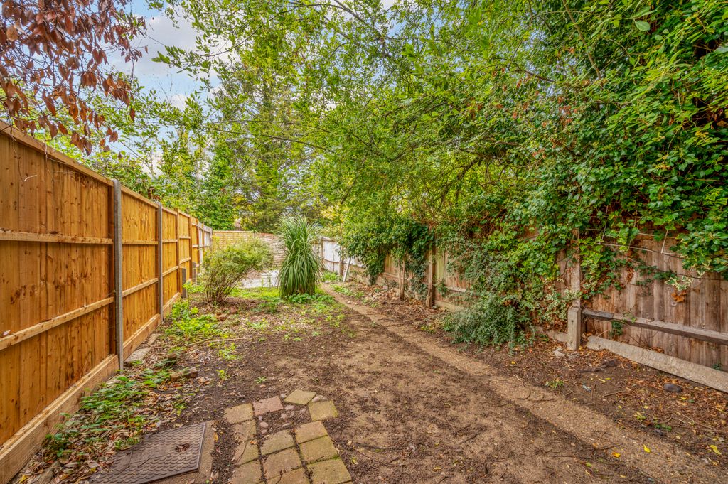 Property photo 3 of 12 Picture No. 16