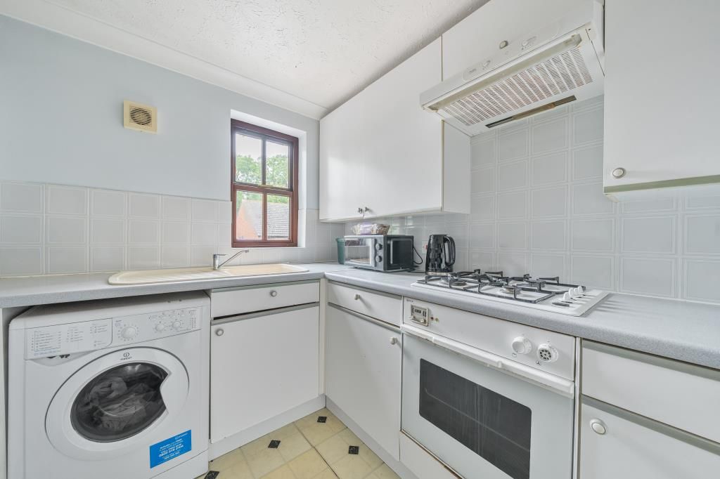 Property photo 2 of 19 Kitchen