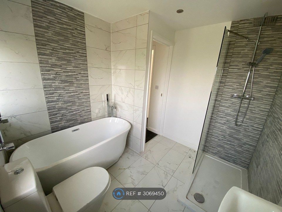 Property photo 1 of 13 Main Bathroom