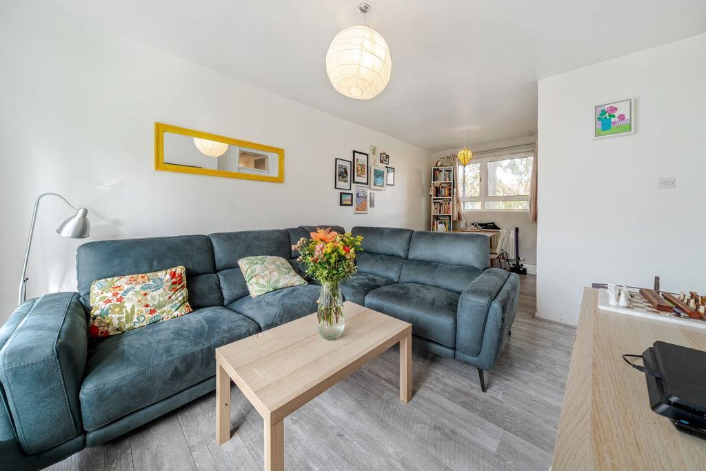 Property photo 2 of 17 Picture No. 06