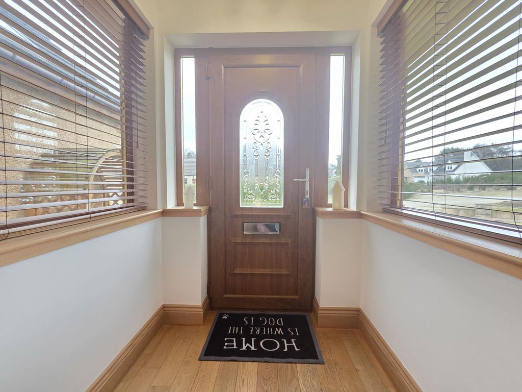 Property photo 2 of 27