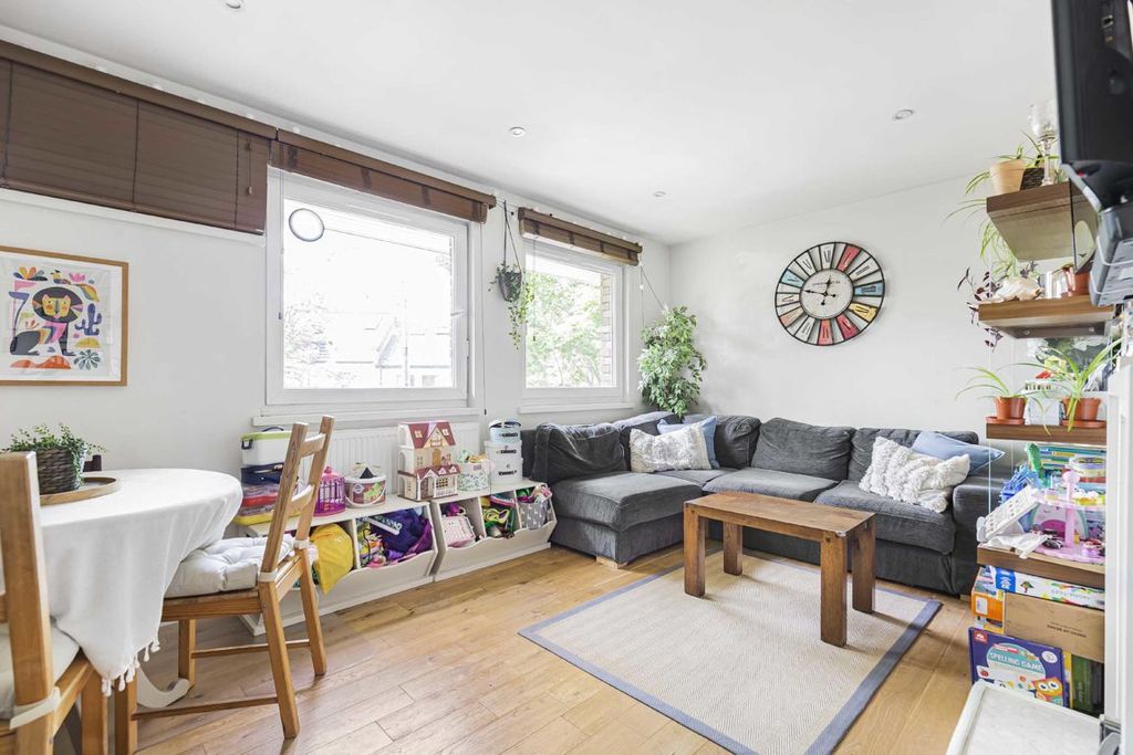 Property photo 1 of 5