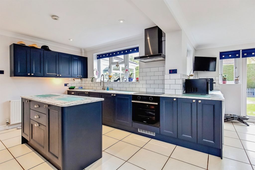 Property photo 3 of 19