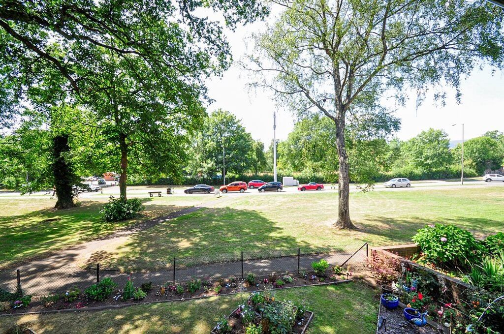Property photo 2 of 14