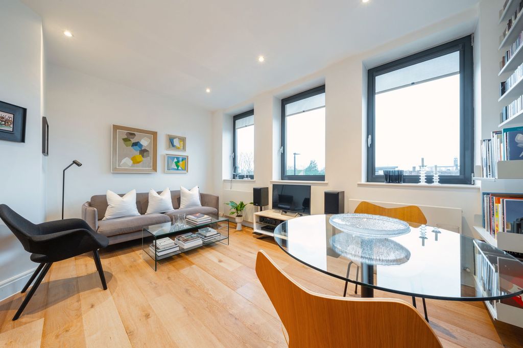 Property photo 1 of 7