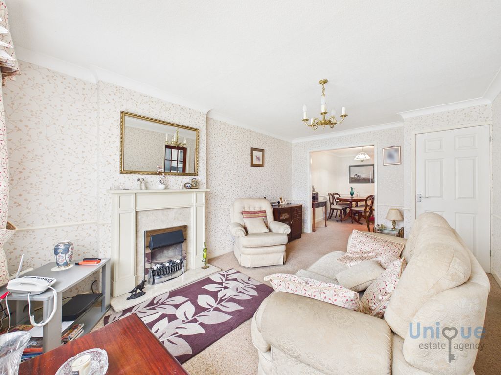 Property photo 2 of 21