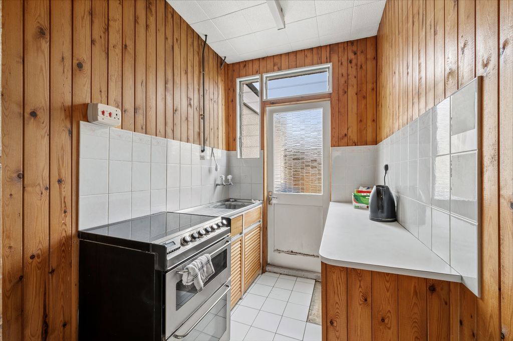 Property photo 3 of 12 Picture No. 05