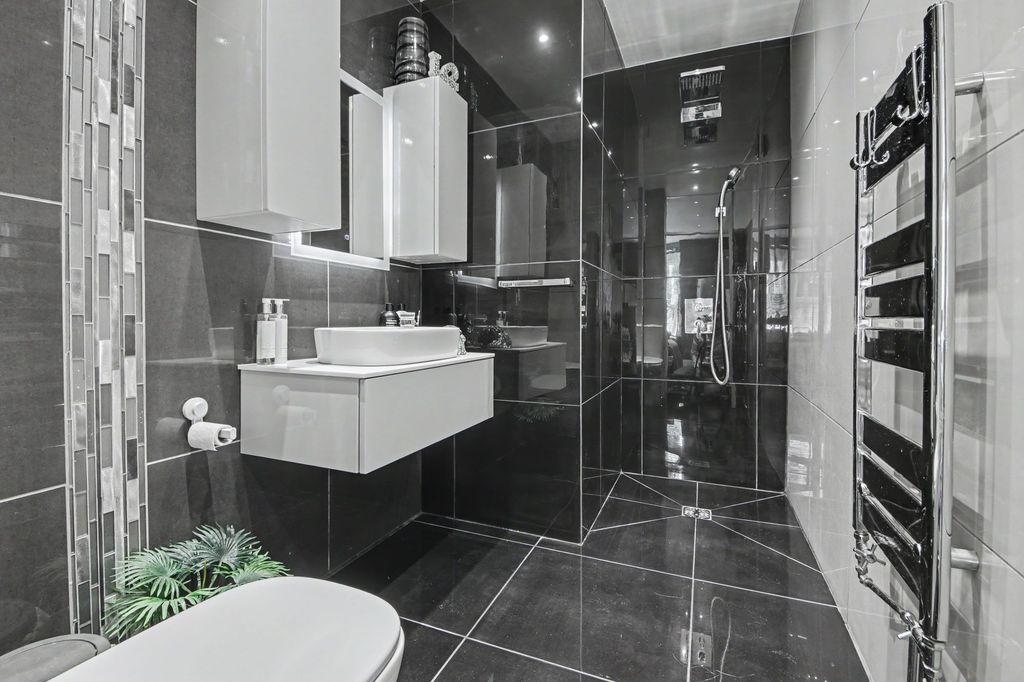 Additional image 11 of 3 bed detached bungalow for saleBursledon Road, Sholing SO19
