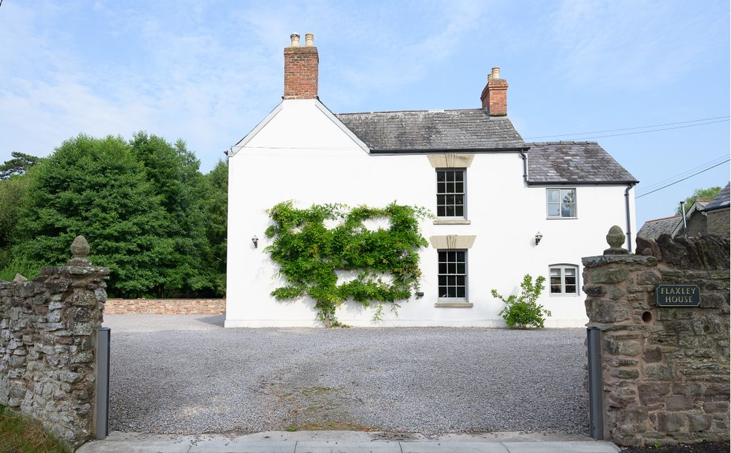 Property photo 3 of 38 Flaxley House Exterior-15