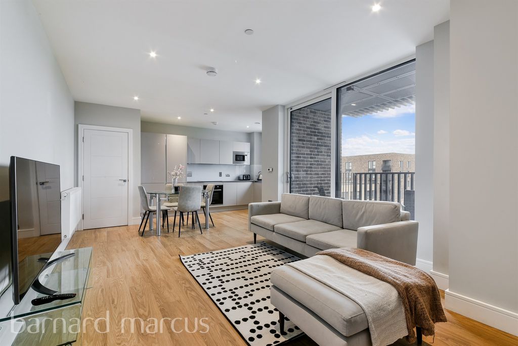 Property photo 3 of 9