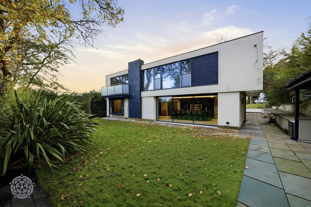 Property photo 3 of 35 Picture No. 31