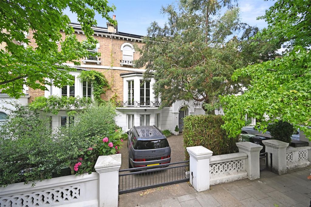 Property photo 1 of 17 Hammersmith Grove