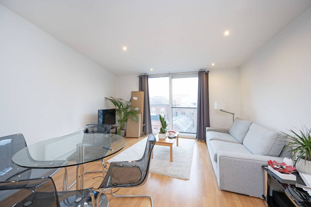 Property photo 1 of 7