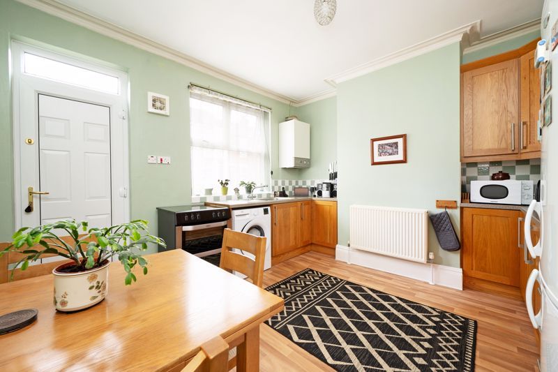 Property photo 2 of 24 Dining Kitchen