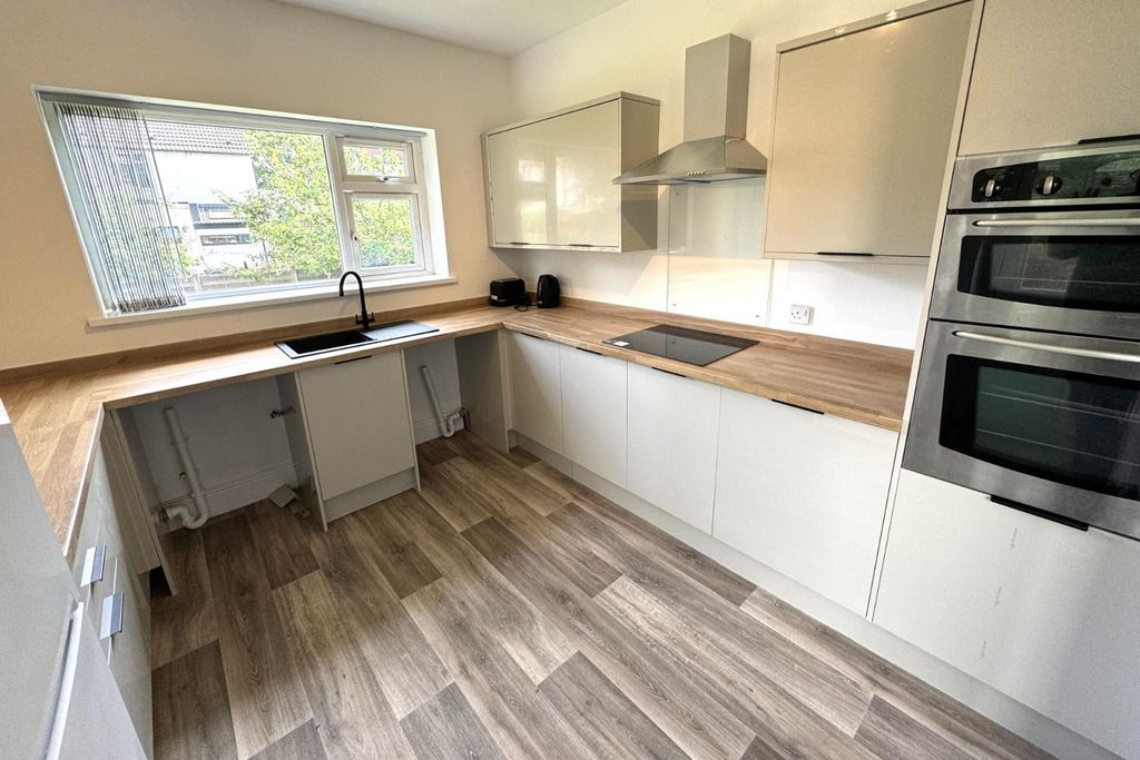Property photo 3 of 15 3.Jpg