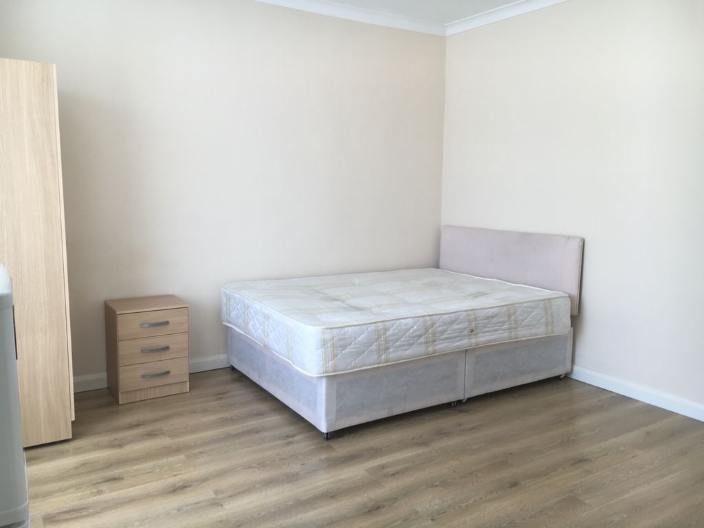 Property photo 1 of 3