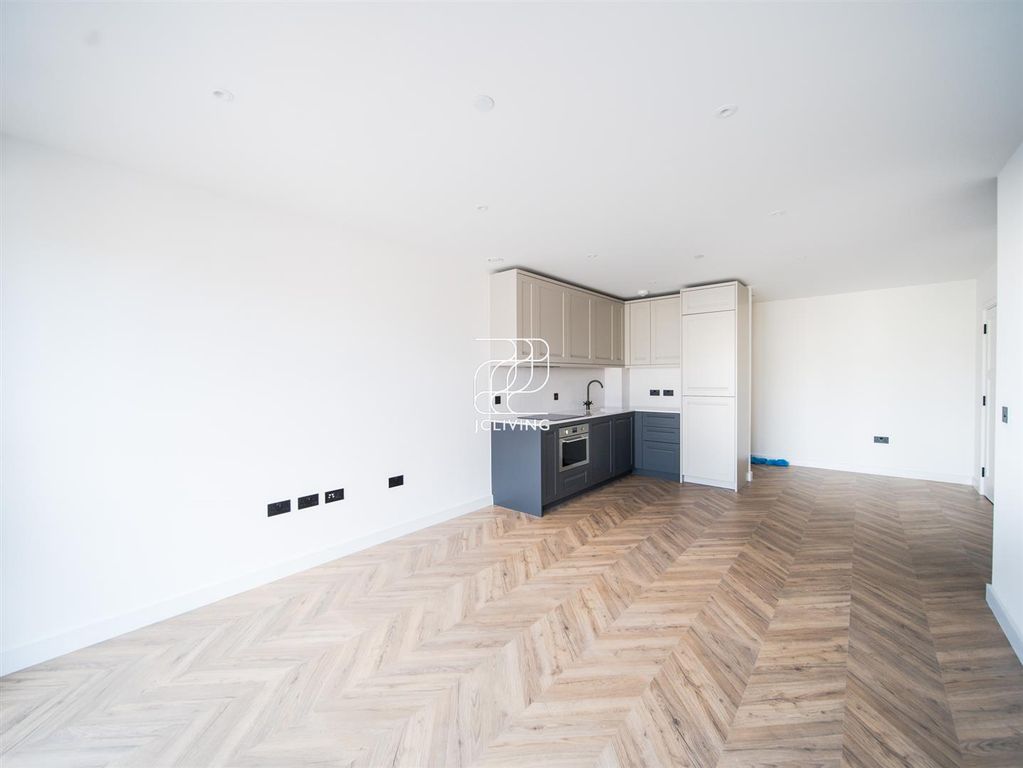 Property photo 3 of 13 Cn5022.Jpg