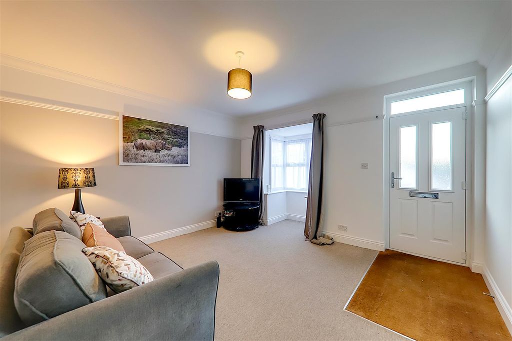 Property photo 2 of 12 Img_3868-Img_3870.Jpg