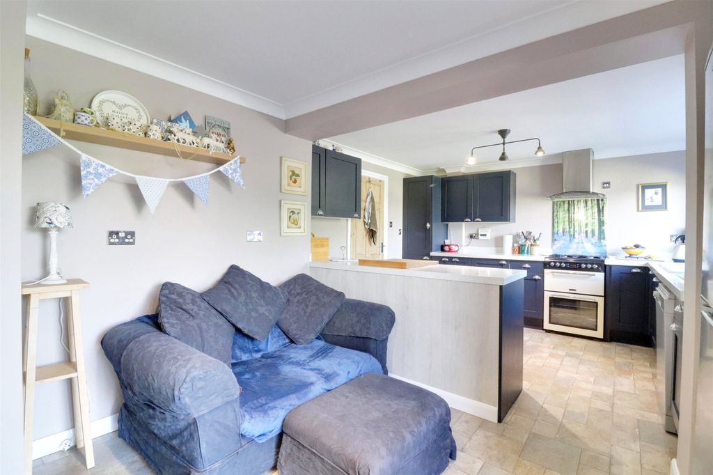 Property photo 3 of 13 Picture No. 16