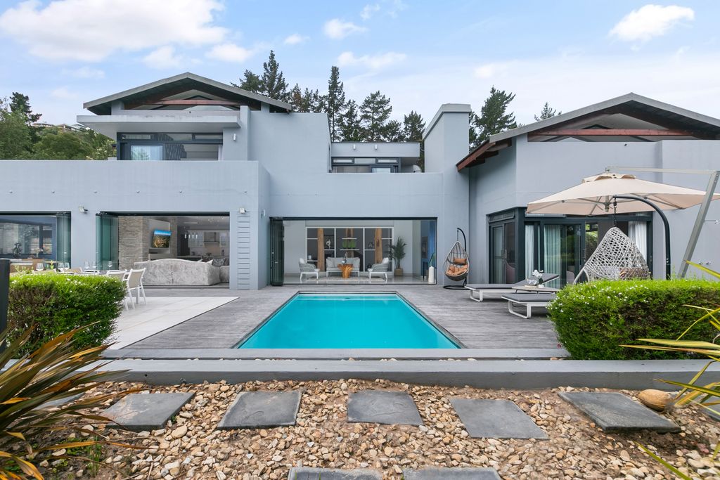 Property photo 1 of 76