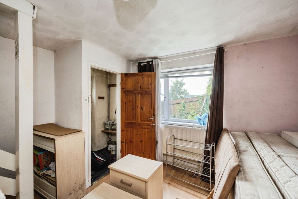 Property photo 2 of 17 Photo