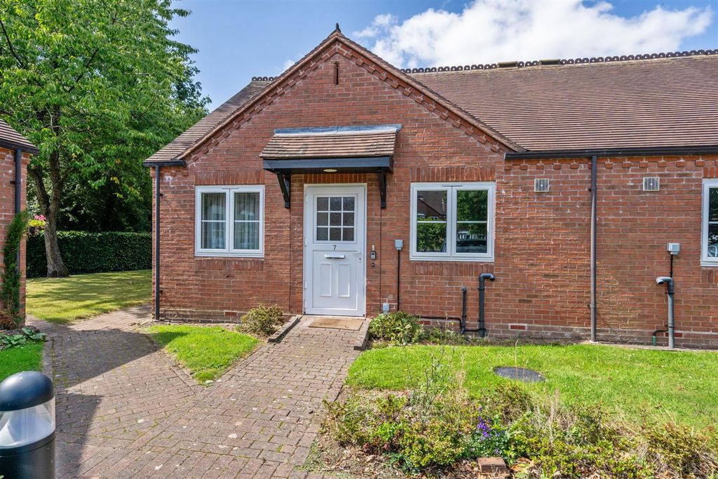 Property photo 1 of 9 7 Michael Blanning Gardens_1.Jpg