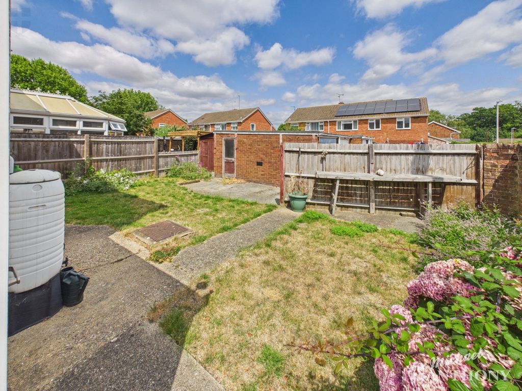 Property photo 3 of 16 Cam03852G0-Pr0736-Still012