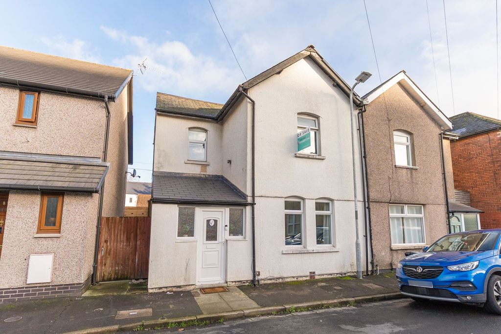 Property photo 1 of 22