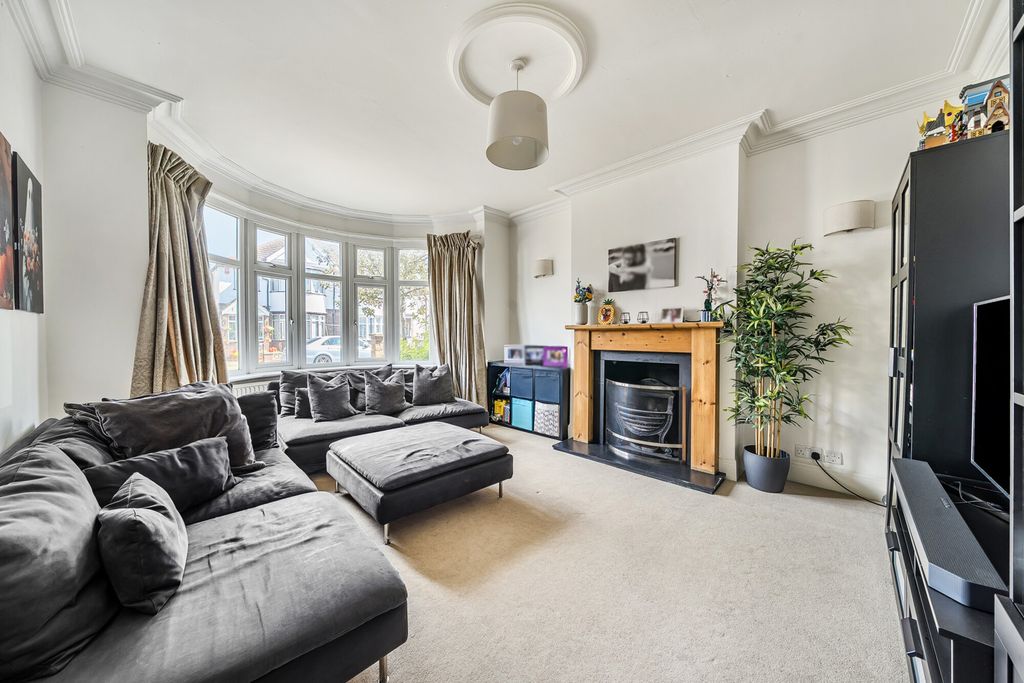 Property photo 2 of 23 1347727-13-68B598...