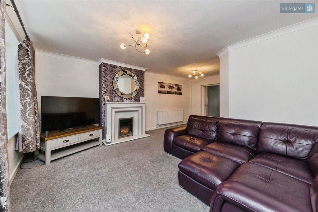 Property photo 2 of 19 Picture No. 01