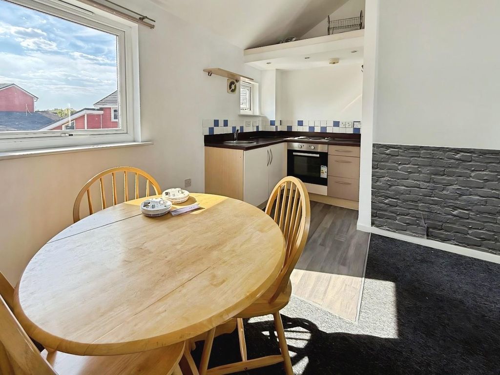 Property photo 3 of 9 1B2Fd44E-Feb35292-c7E8-416d-8d61-2Bb30523A4Bb.Jpg