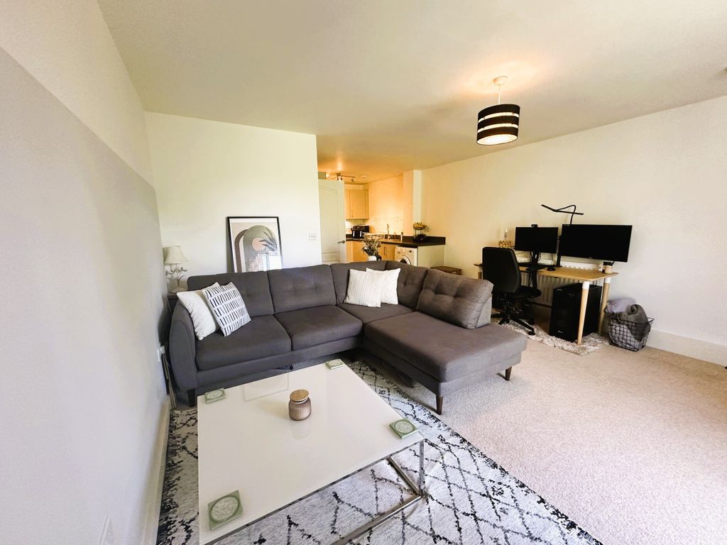 Property photo 2 of 15 A. Living Room (1).Jpg