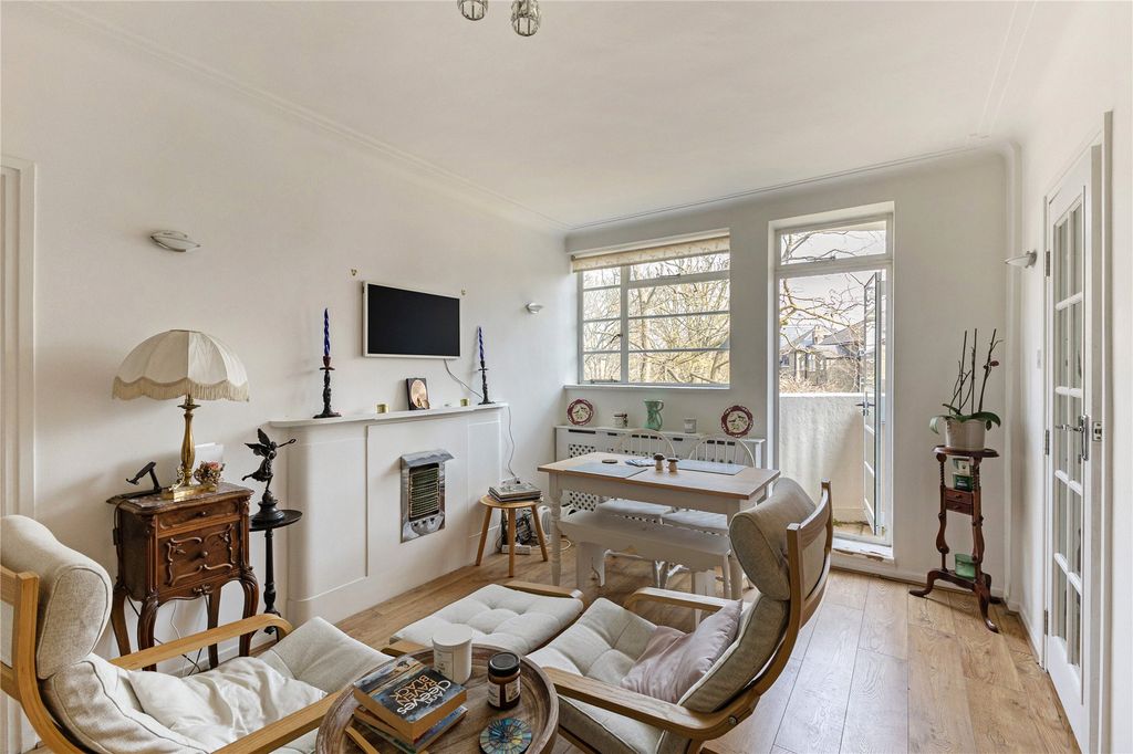 Property photo 2 of 11 Picture No. 15