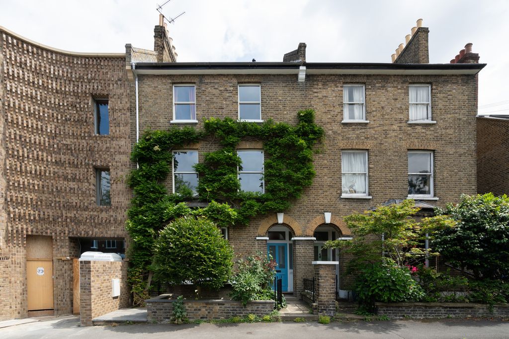 Property photo 2 of 34 218408 - Bushey-Hill-Road-II-Highres-86.Jpg