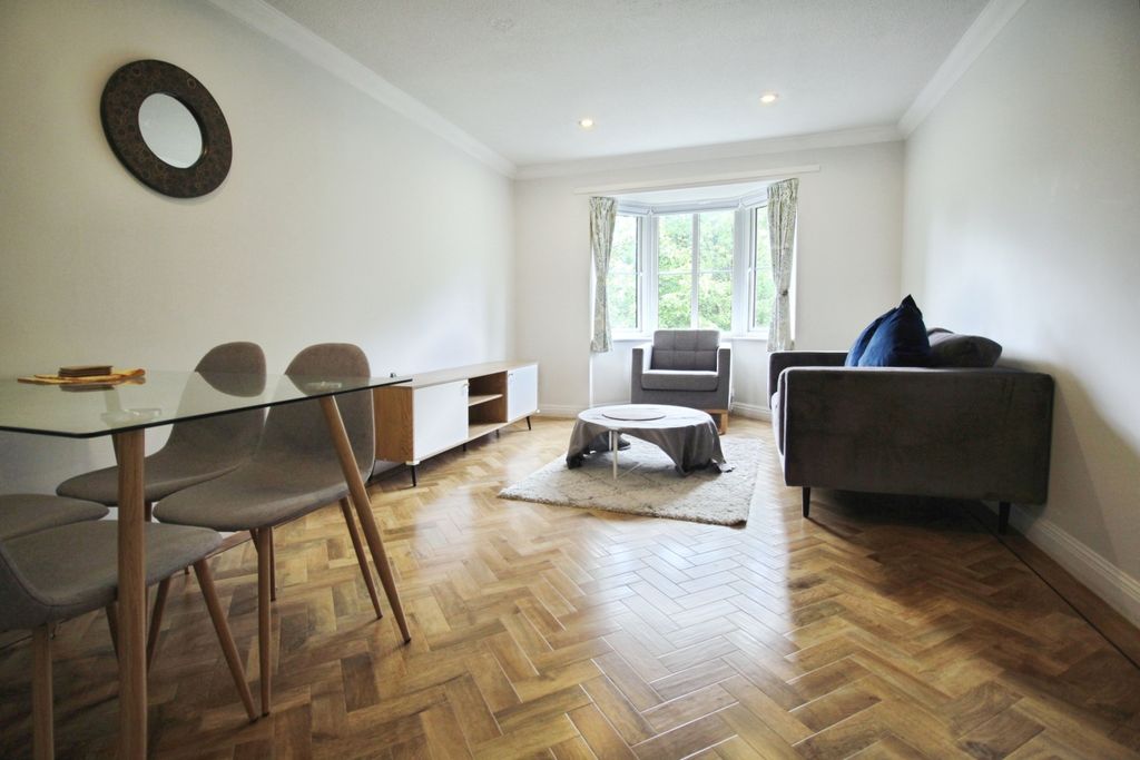 Property photo 2 of 12 Picture No. 18