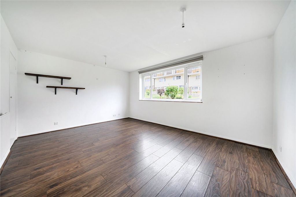 Property photo 2 of 19 Picture No. 01