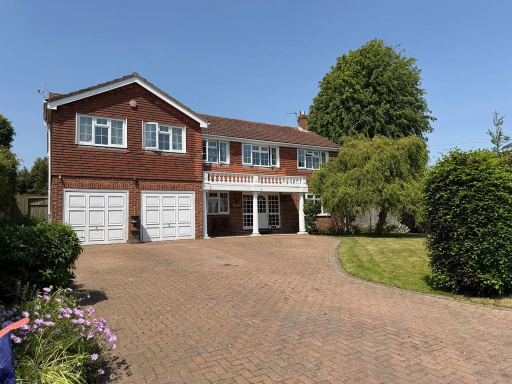 Property photo 1 of 18